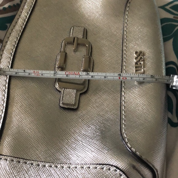 Guess wristlet or clutch - Picture 5 of 6